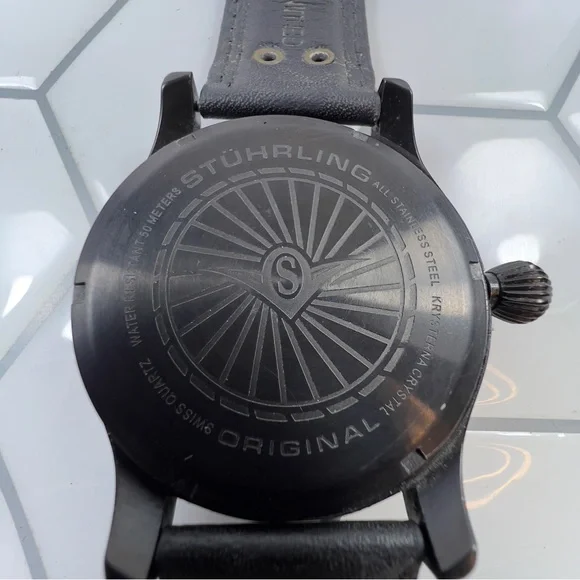 Stuhrling Watch with new battery - Picture 6 of 6